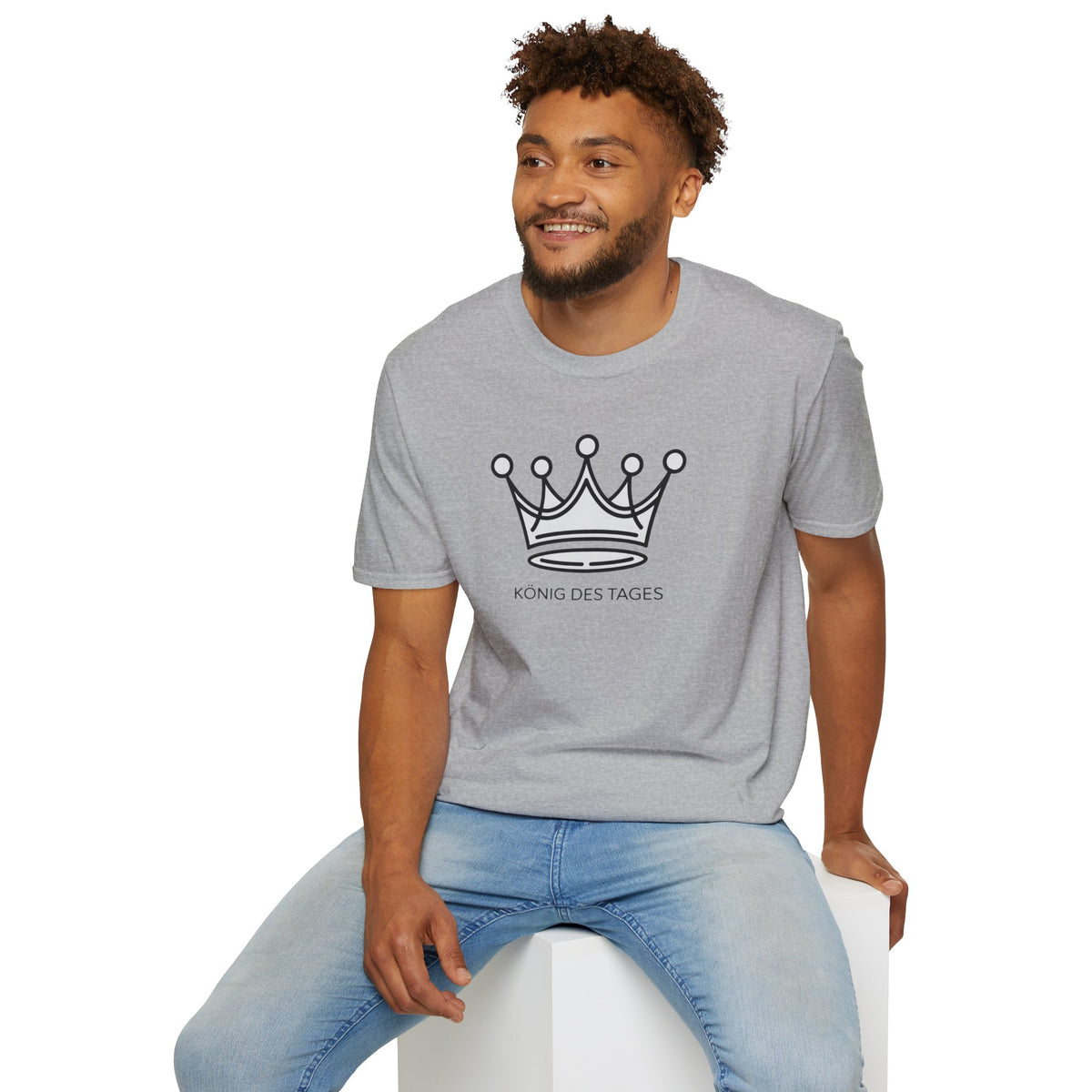 King of the Day T-Shirt — Minimal Crown Design ("König des Tages")